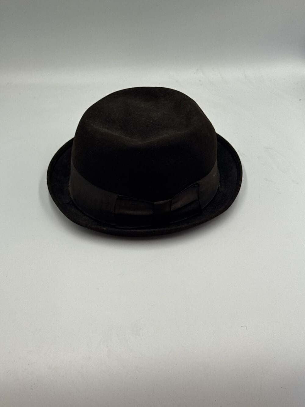 Vintage 1950s–60s Men’s Felt Stingy-Brim Fedora Hat Size 7 1/8 Brown/Black